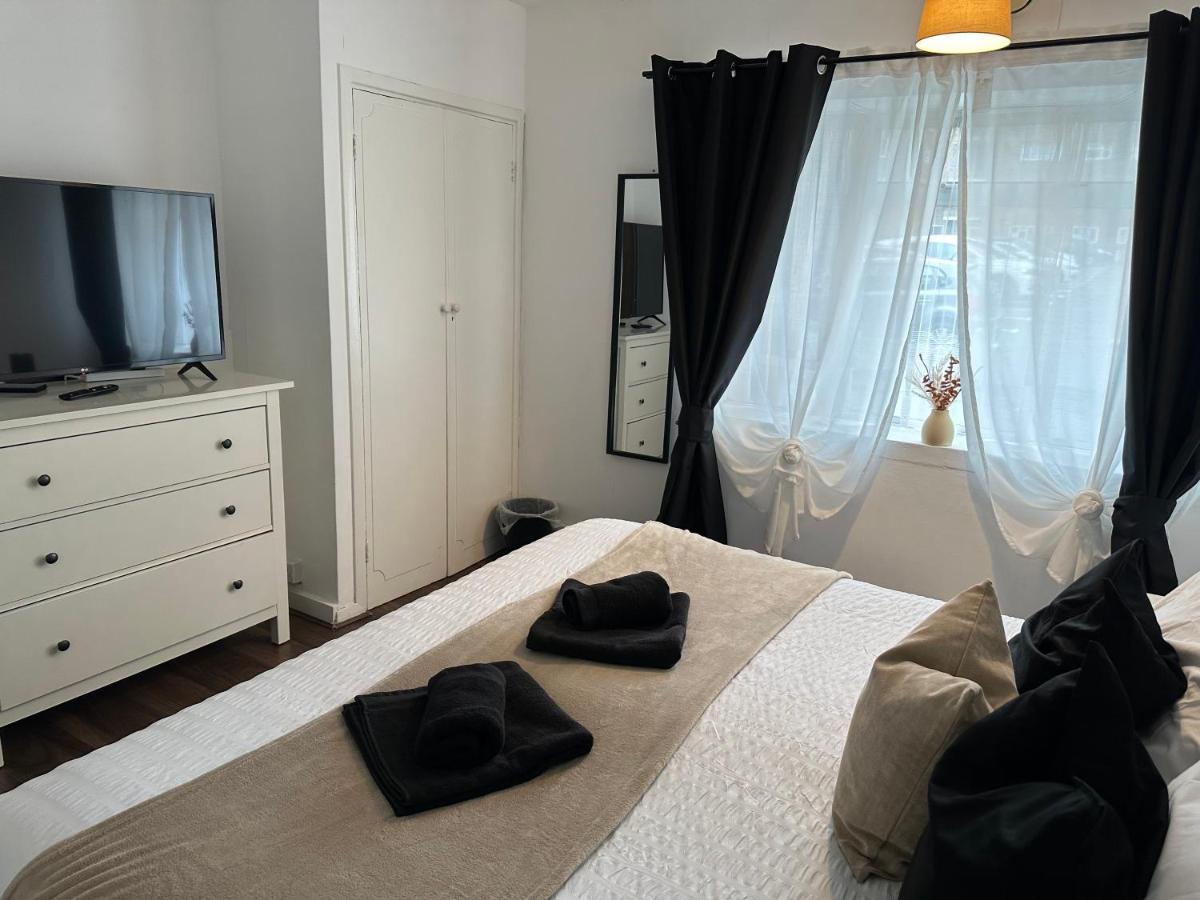 Lovely 2Bedroom 4Mins From Wimbledon Station Лондон Экстерьер фото