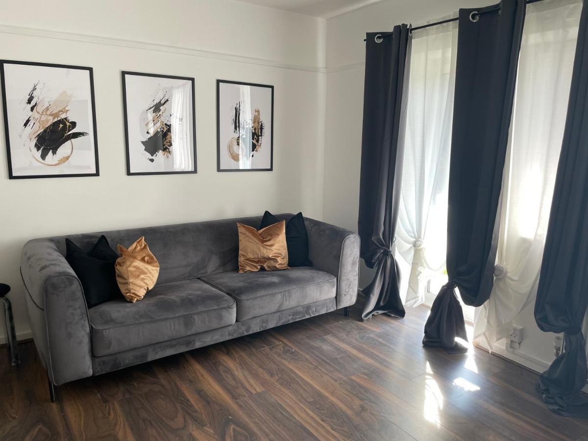Lovely 2Bedroom 4Mins From Wimbledon Station Лондон Экстерьер фото