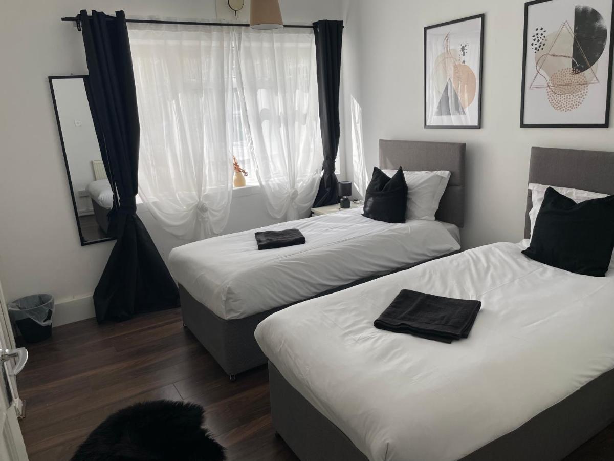 Lovely 2Bedroom 4Mins From Wimbledon Station Лондон Экстерьер фото