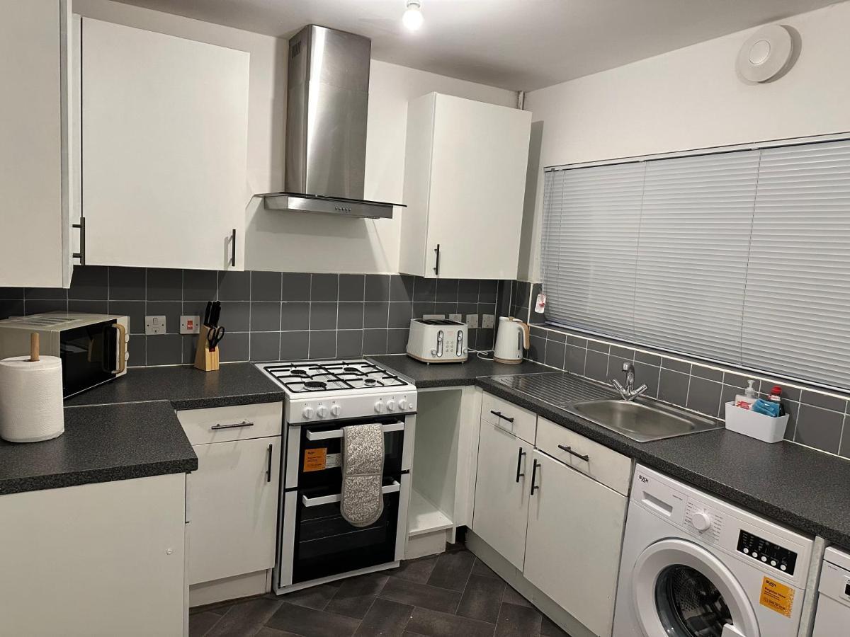 Lovely 2Bedroom 4Mins From Wimbledon Station Лондон Экстерьер фото